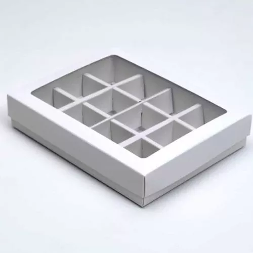 Коробка для 12 конфет, белая 19*15*3,5см Коробка для 12 конфет, белая 19*15*3,5см