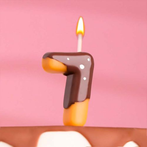 Свеча цифра "7" Шоколадная глазурь 7см Свеча цифра "7" Шоколадная глазурь 7см