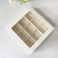 Коробка для 9 конфет белая, 14,7*14,7*3,4см с плоским разделителем